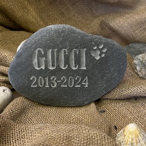 Lápida conmemorativa para perro, gato o mascota, marcador de tumba, personalizada en piedra de Cornualles tallada a mano, piedra de recuerdo perfecta