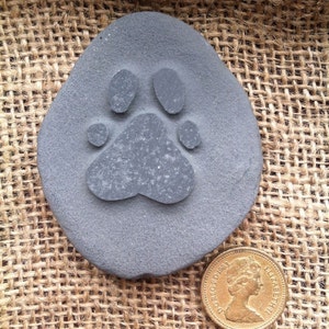 Memory pebble, hand carved in natural stone, the perfect way to remember your loved one. Personalized, plaque, plus a hessian gift bag image 6