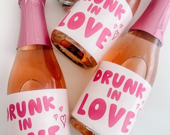 Drunk in Love - Mini or full size Champagne or wine bottle label - Waterproof  - Bachelorette party - hippie hearts - pink hot pink