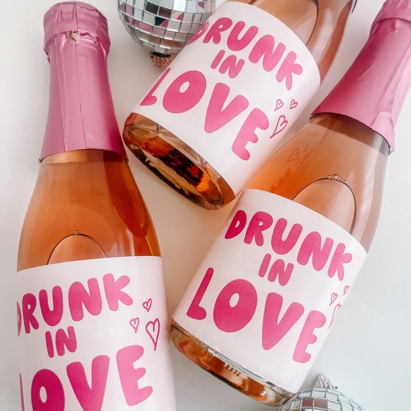 Drunk in Love - Mini or full size Champagne or wine bottle label - Waterproof  - Bachelorette party - hippie hearts - pink hot pink