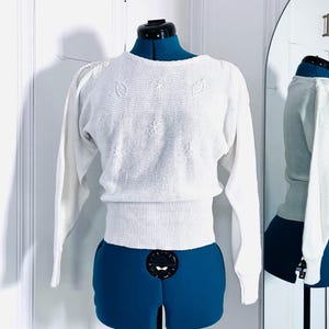 80-tals Dolman-tröja med pärlor och paljetter, krämig vit från A’ Milano, storlek S