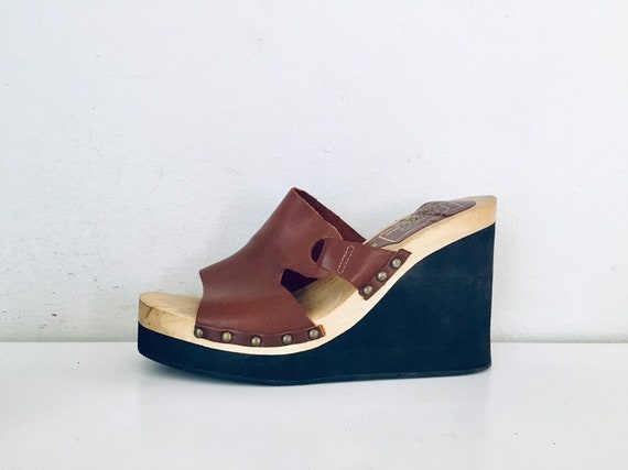 platform wedge clogs