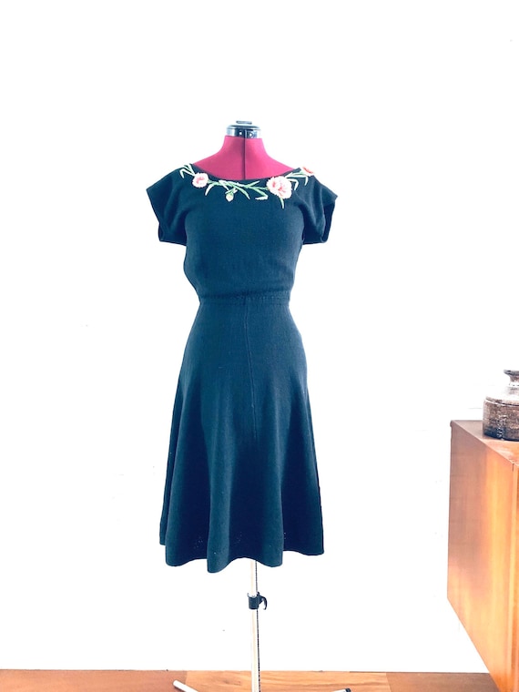 30s Black Dress Knit Hand Embroidered Floral size