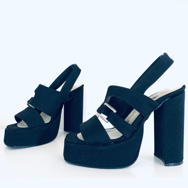 90s Platforms Black Platform Sandals made in Mexico by Calzado Omelas Size 7 M 37