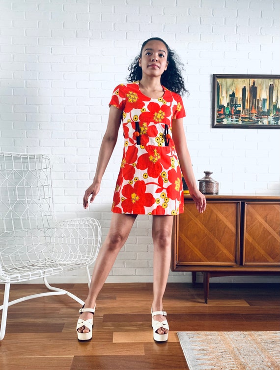 mini hawaiian dress for women Women's Hawaiian A-Line Short Dress with Back Cutout Hibiscus & Birds of Paradise Black / S