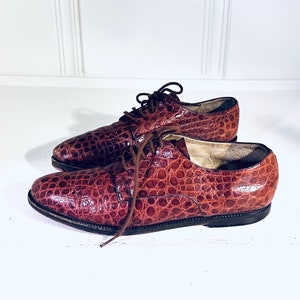 90-tals präglade läderskor med snörning, tillverkade i Italien av Rangoni, damstorlek 6 36