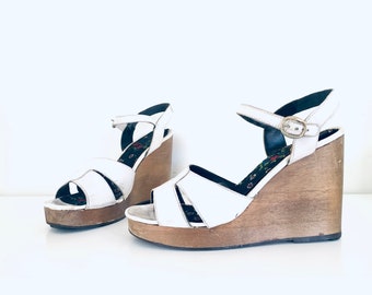 70s White Platform Clog Sandals Ankle Straps size 8 M 38 39