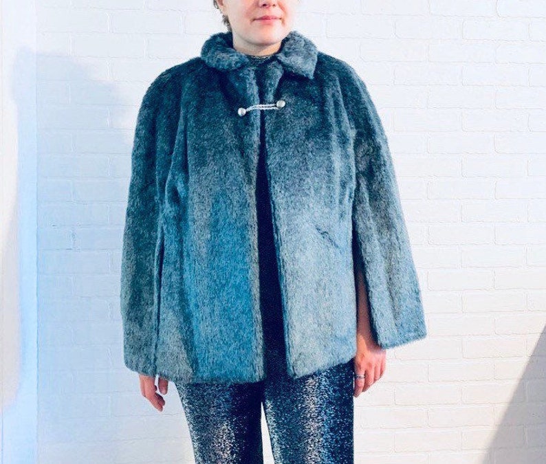 70s Silver Fox Faux Fur Poncho Cape Size S M - Etsy