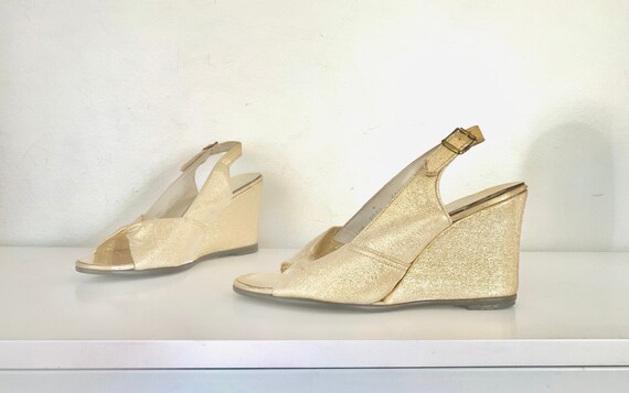 gold wedges size 6