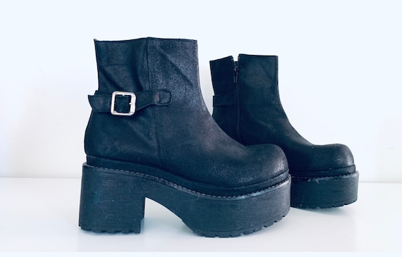 90s Black Platform Boots Leather Fitted Ankle Boot