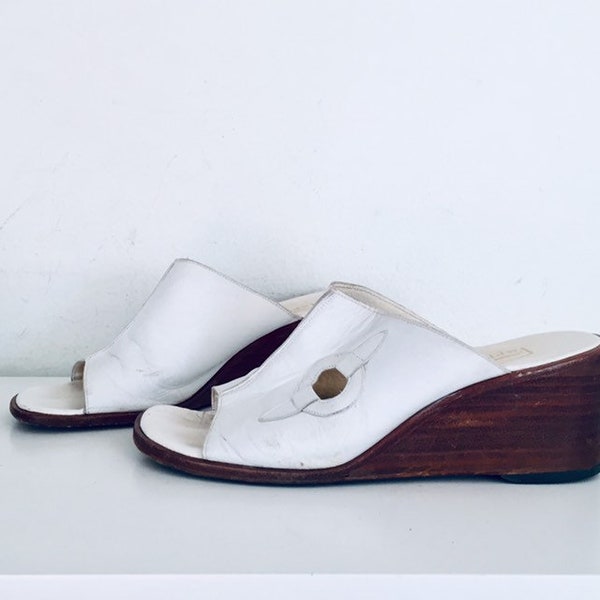 60s Wedge Mules White Leather Wood Wedge Sandals made in Italy by Pappagallo size 7.5 7 1/2 37.5