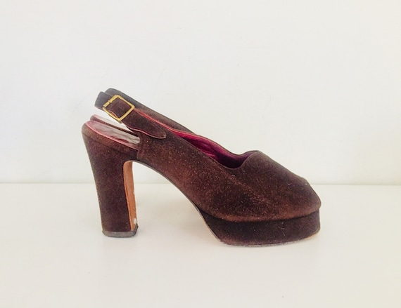 70s Platforms Sandals Brown Suede Size 6.5 36 37
