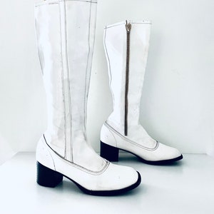 Flat gogo boots hotsell