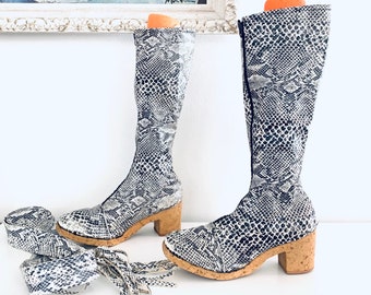 60s Go-go Boots and Belt Knee High Snakeskin Boots Vinyl Chunky Heels Size 6 36