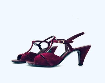 70s Burgundy Red Suede T-Strap Sandals Heels by Hush Puppies size 7.5 M 37.5 38