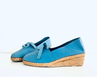 Alpargatas de lona azul de los años 50 con cuña, sin usar, de Sears The Shoe Place, talla 8 M 38 39