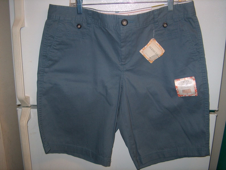 women's dockers bermuda shorts