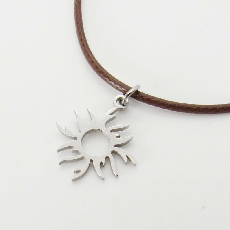 Collar con colgante de sol de acero inoxidable, collar para hombre, joyería hipoalergénica, collar para mujer, joyería con colgante de sol para hombre Brown Waxen Cord