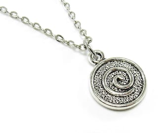 Pendentif bohème spirale, bijoux tribaux, bijoux urbains, ton argent antique, bijoux pour homme, collier pour homme, collier pour femme