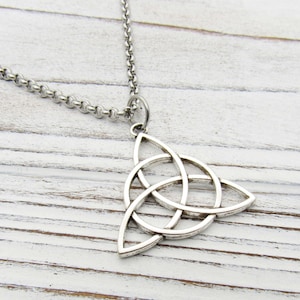 Antique Silver Celtic Trinity Knot Pendant Necklace, Celtic Knot Jewelry, Trinity Knot Charm Pendant, Necklace for Men, Woman&#39;s Necklace