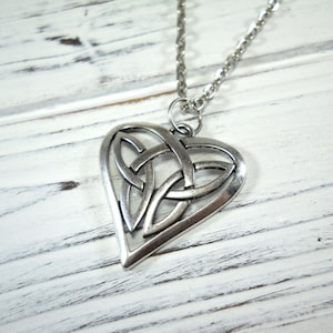 Celtic Knot Heart Pendant Necklace, Celtic Jewelry, Celtic Heart Pendant, Irish Knot Necklace, Love Knot Charm, Necklace for Women