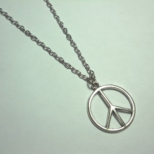 Peace Pendant Necklace, Peace Sign Necklace, Hippie Necklace, Peace Symbol, Peace Sign, Peace Jewelry, Men&#39;s Necklace, Women&#39;s Necklace