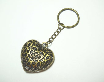Hollow Filigree Heart Pendant Keychain, Heart Keyring, Heart Pendant, Heart Lanyard, Women's Accessories, Gift for Women