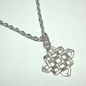 Celtic Knot Charm Pendant Necklace, Celtic Knot Jewelry, Celtic Knot, Irish Celtic Knot Necklace, Weave Knot Pendant, Men&#39;s Necklace