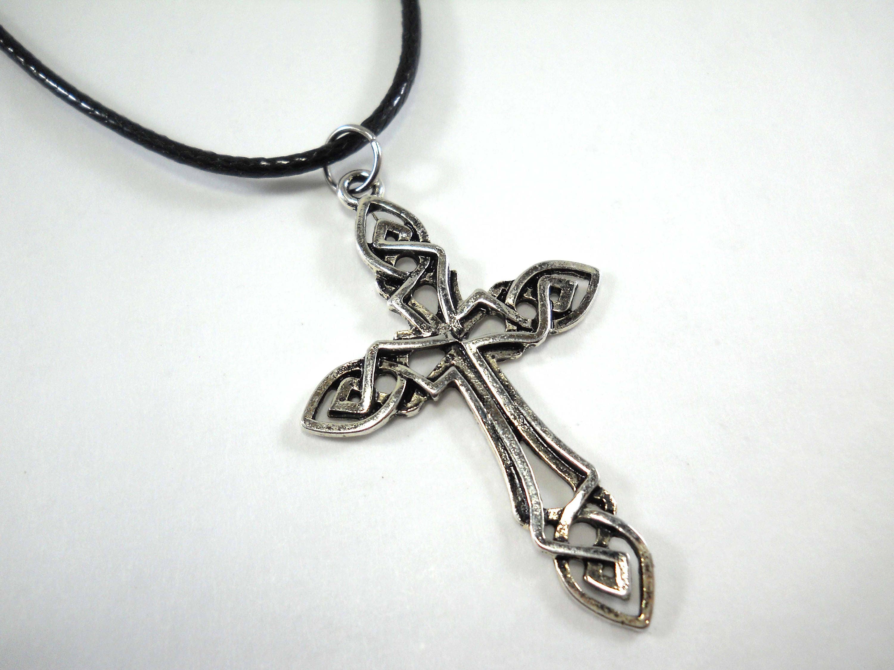 Mens Oxidized Sterling Silver Celtic Claddagh Pendant
