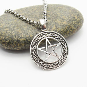 Pentacle Star Celtic Knot Ring Pendant, Pentagram Necklace, Wicca Charm Pendant, Antique Silver Tone, Men&#39;s Necklace, Women&#39;s Necklace