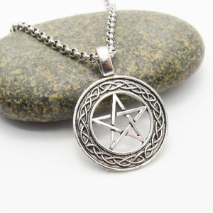 Pentacle Star Celtic Knot Ring Pendant, Pentagram Necklace, Wicca Charm Pendant, Antique Silver Tone, Men's Necklace, Women's Necklace