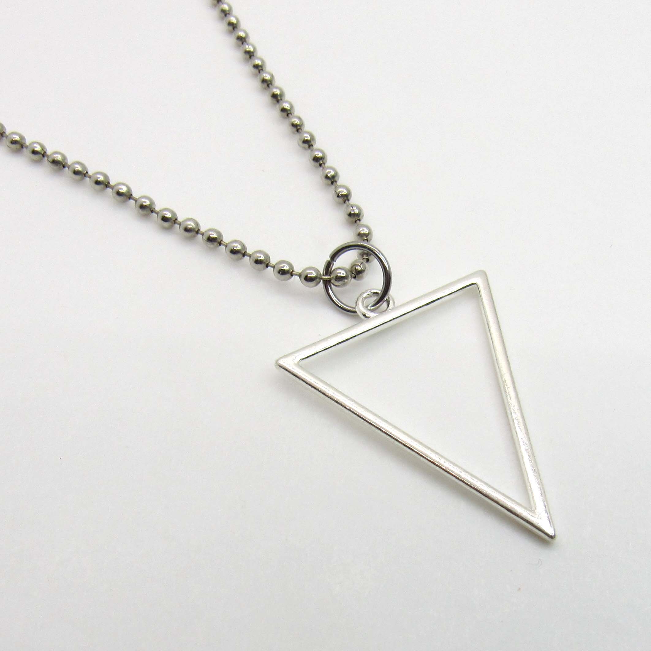 P R Production Men's Necklace Triangle Arrow,ArrowHead Pendant/Locket for  Men Boys Gold-plated, Platinum, Sterling Silver, Titanium Crystal, Cubic  Zirconia, Zircon Silver, Stainless Steel, Sterling Silver, Stone, Titanium,  Zinc Locket Price in India -