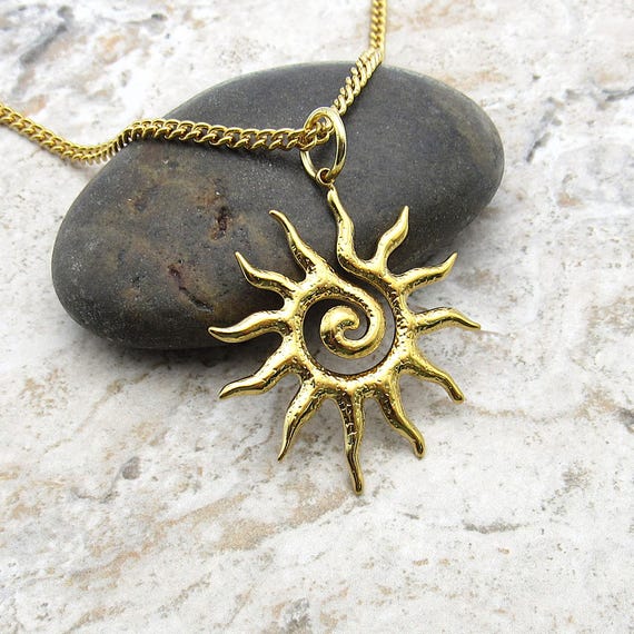 Pendentif soleil spirale plaqué or, pendentif soleil en acier
