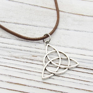 Celtic Trinity Knot Antique Silver Pendant Necklace, Celtic Knot Jewelry, Trinity Knot Charm Pendant, Necklace for Men, Woman&#39;s Necklace