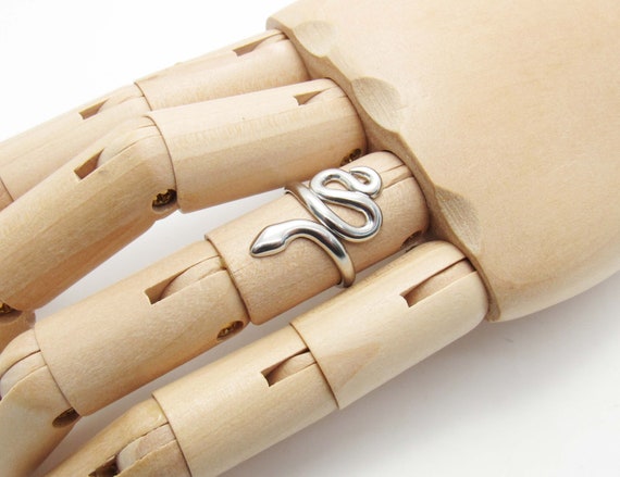 Anello Serpente Regolabile In Acciaio Inossidabile – Nero, Design A Spirale, Ipoallergenico, Gioiello Unisex, Su Cartoncino Floreale