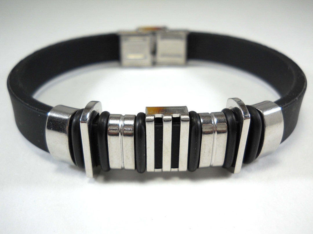 304 Stainless Steel and Black Bands Silicone 8 1/2