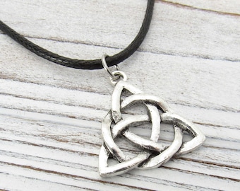 Rustic Trinity Knot Antique Silver Pendant Necklace, Celtic Knot Jewelry, Trinity Knot Charm Pendant, Necklace for Men, Woman's Necklace