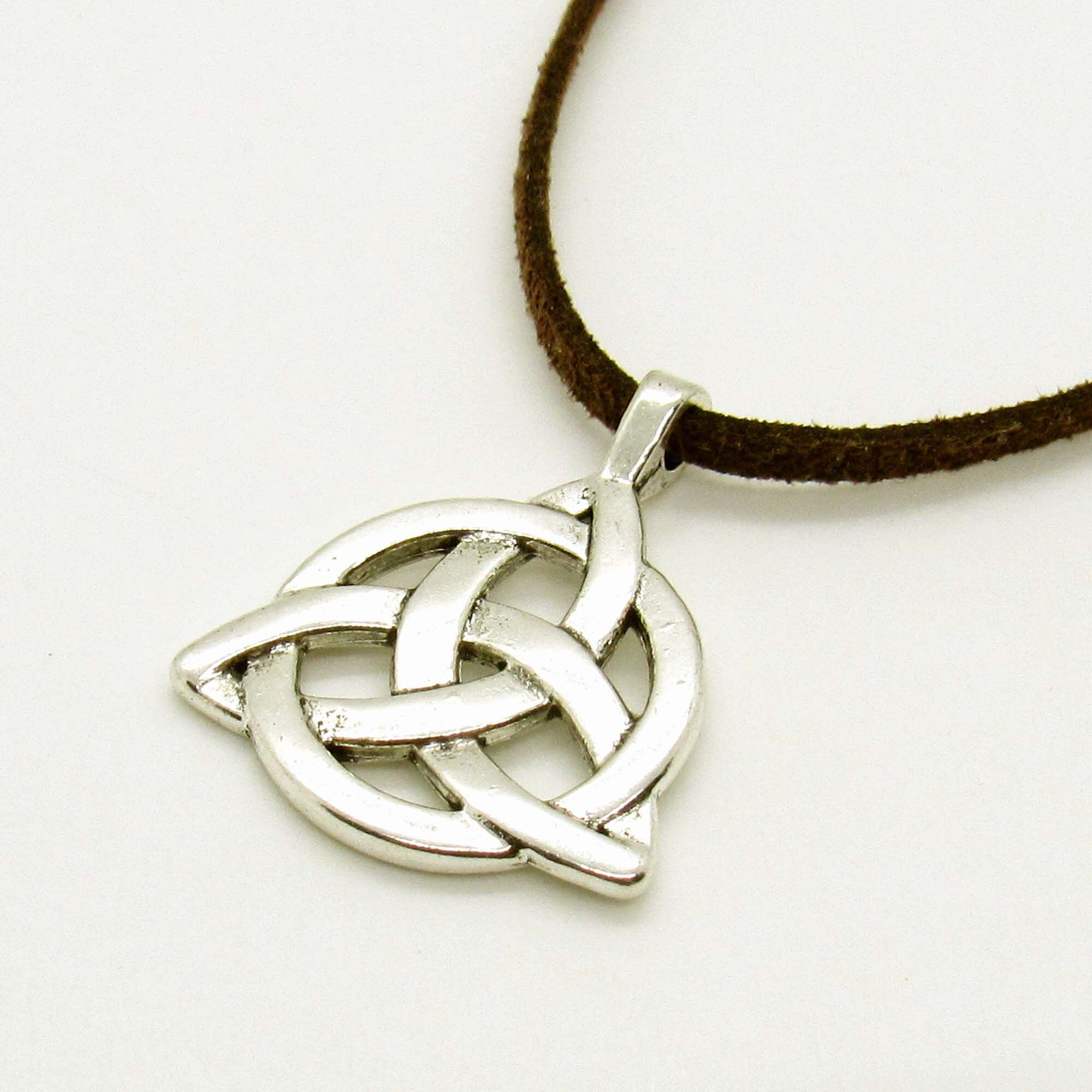 Irish Celtic Trinity Knot Necklace for Men – Ericol Jewelry