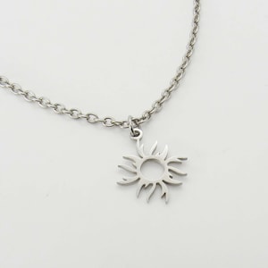Collar con colgante de sol de acero inoxidable, collar para hombre, joyería hipoalergénica, collar para mujer, joyería con colgante de sol para hombre Sm Flat Link Chain