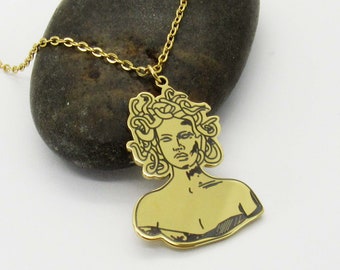 Gold Plated Stainless Steel Medusa Pendant, Gold Link Chain with Extension, Women's Necklace, Spiritual Pendant Jewelry, Gift for Women