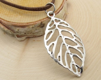 Antique Silver Leaf Pendant Necklace, Woman's Necklace, Leaf Necklace, Botanical Necklace, Nature Necklace, Gift for Women, Men's Necklace