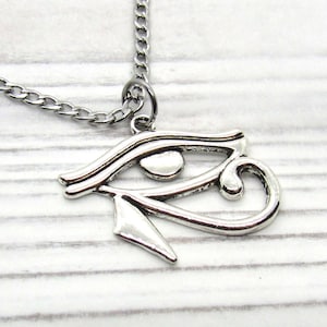 The Eye of Horus Pendant Necklace, Antique Silver Tone, Men&#39;s Necklace, Ancient Egyptian Symbol of Protection Charm, Women&#39;s Necklace