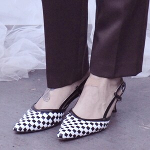 vintage Y2K Noir / Blanc à carreaux Chaussures pointues à bride arrière image 5