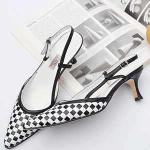 vintage Y2K Noir / Blanc à carreaux Chaussures pointues à bride arrière image 7