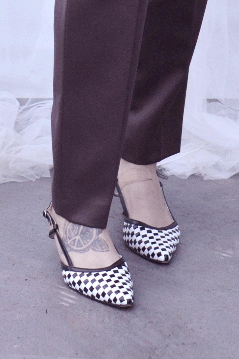vintage Y2K Noir / Blanc à carreaux Chaussures pointues à bride arrière image 4