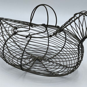 Figurative Wire Egg Collecting Basket, Sitting Chicken/Hen/Bird Shaped, Small Rustic Metal Egg Storage Basket, C. 1940’s