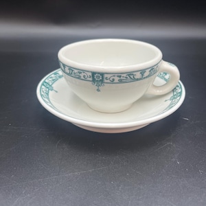 McNicol China Restaurant Ware - Taza y platillo de porcelana con transferencia verde, diseño Carlton, c. 1940