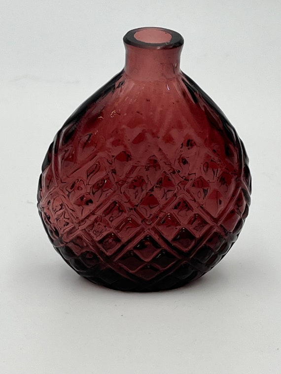 Perfume Bottle, Amethyst, Blown Glass, Diamond Pa… - image 8