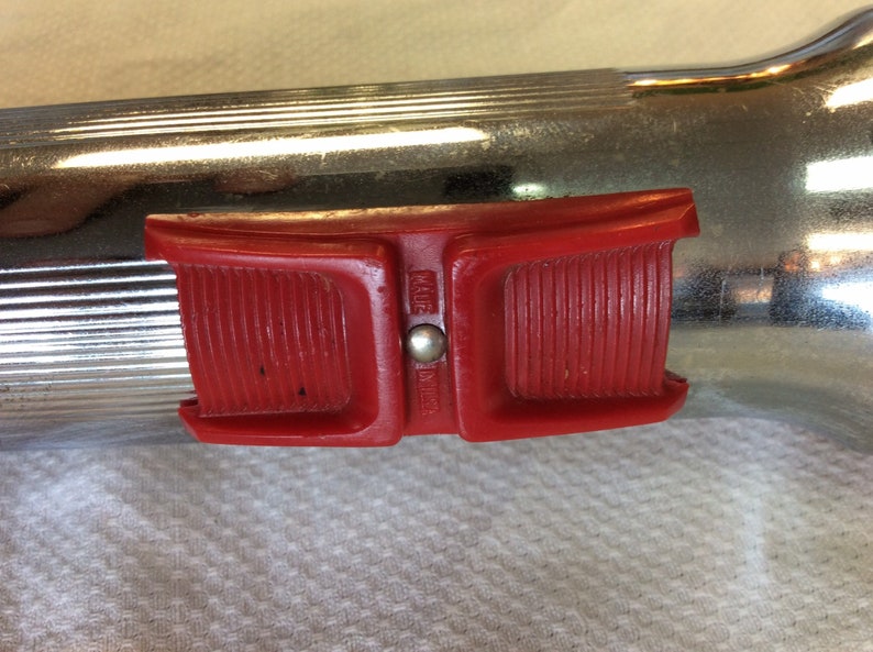 BMG 7 Chrome Finish Flashlight With Plastic Parts c 1950-60/'s Made In U.S.A.
