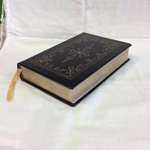 Abraham Lincoln. The Prairie shops Years and The War Years. By Carl Sandburg Published 1967 From 